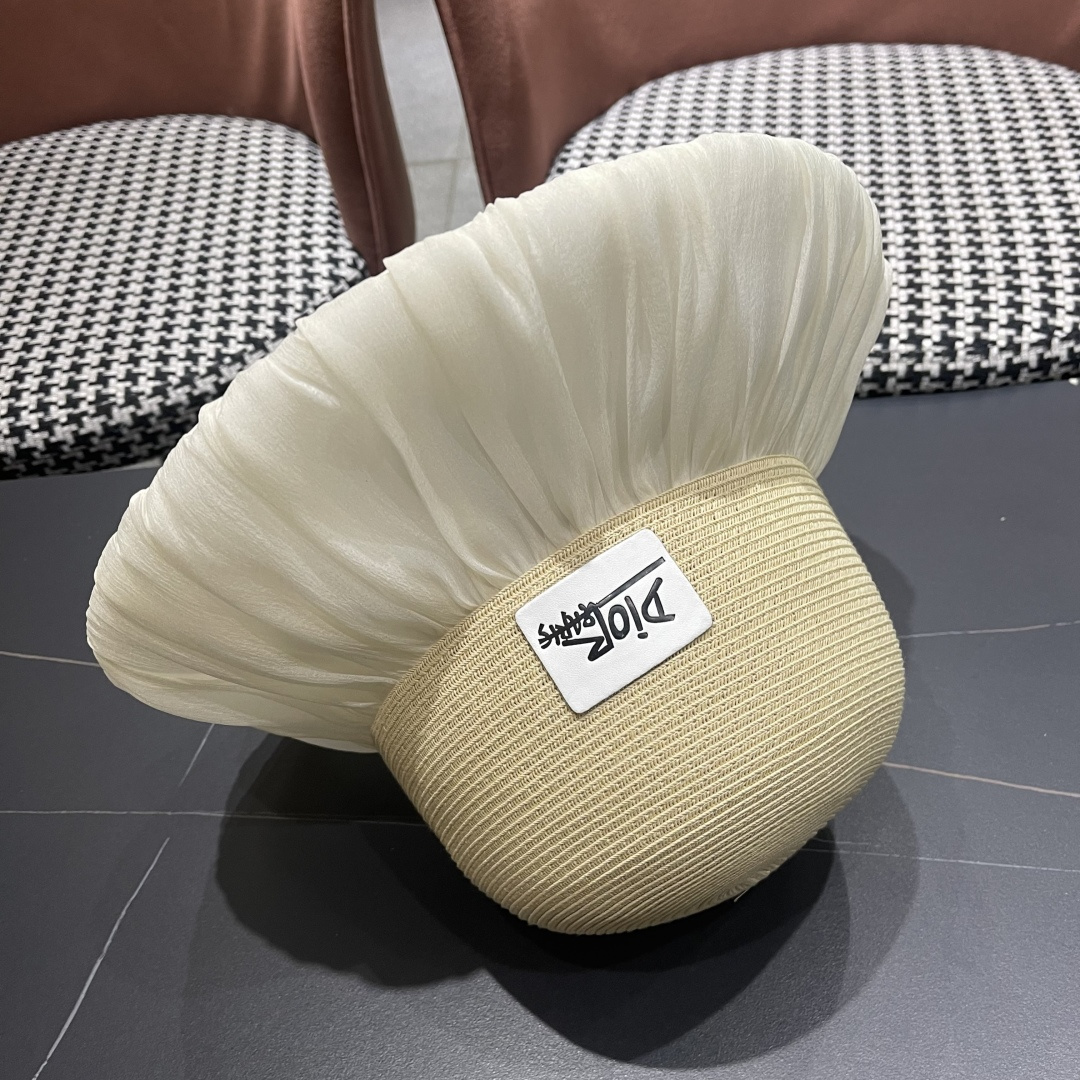 迪奥Dior大檐防晒盆帽渔夫帽防紫外线太阳帽韩版
优雅蝴蝶结遮阳草帽女夏季