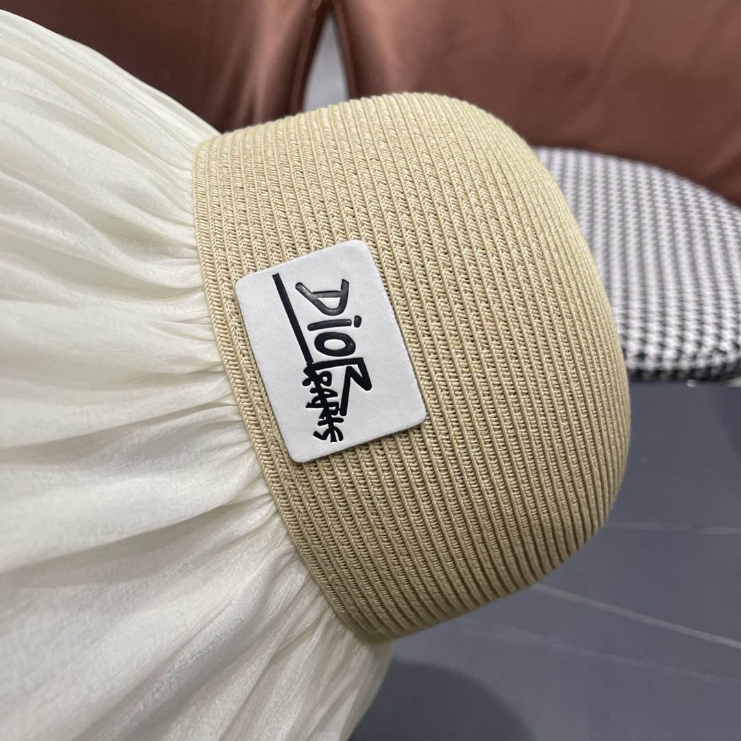 迪奥Dior大檐防晒盆帽渔夫帽防紫外线太阳帽韩版
优雅蝴蝶结遮阳草帽女夏季