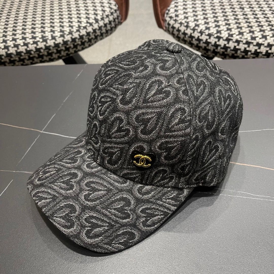  香奈儿 硬顶时尚水洗牛仔棒球帽女生秋冬户外休闲遮
阳防风复古牛仔鸭舌帽