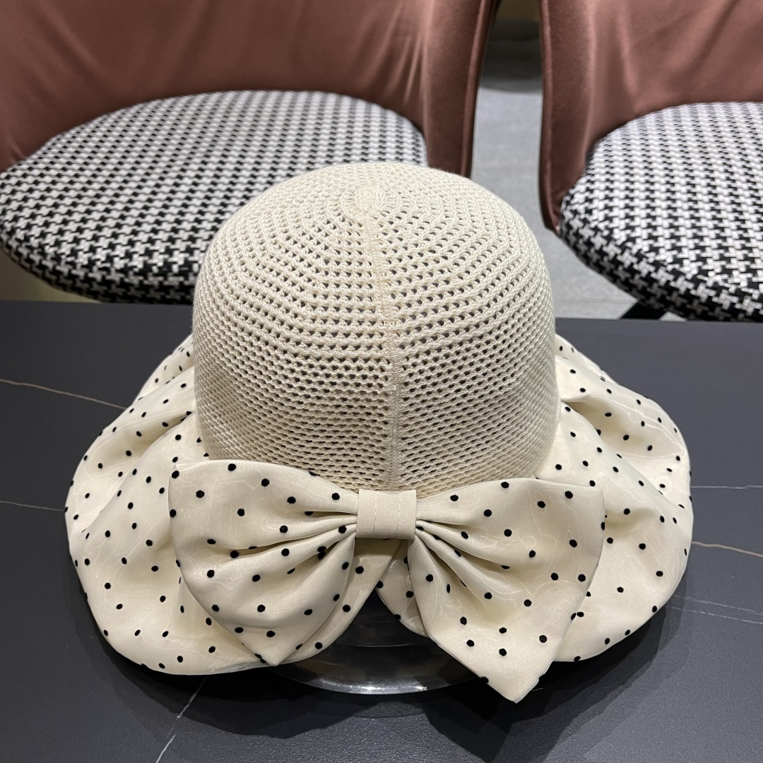  赛琳CELINE 春夏新款时尚波点大沿遮阳女渔夫帽度假遮脸防晒帽户外休闲太阳帽