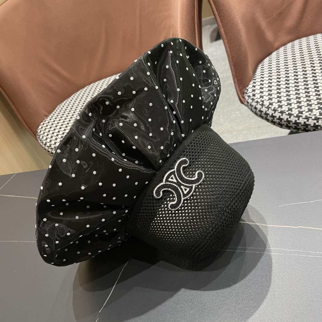  赛琳CELINE 春夏新款时尚波点大沿遮阳女渔夫帽度假遮脸防晒帽户外休闲太阳帽