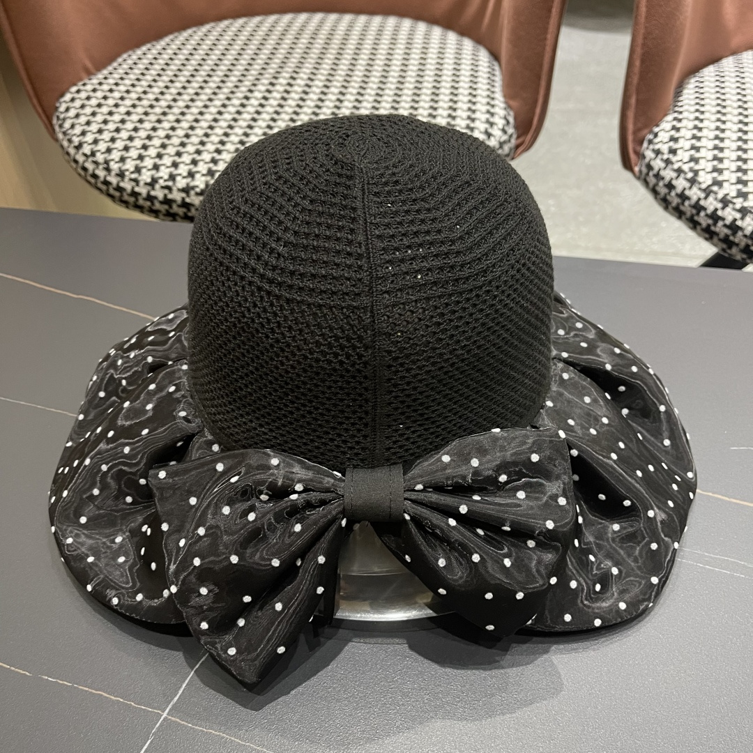  赛琳CELINE 春夏新款时尚波点大沿遮阳女渔夫帽度假遮脸防晒帽户外休闲太阳帽