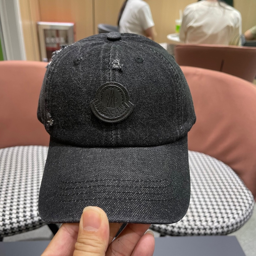  春夏新款 蒙口MONCLER牛仔破洞棒球帽，年轻时尚潮人穿搭色系，好看有质感！