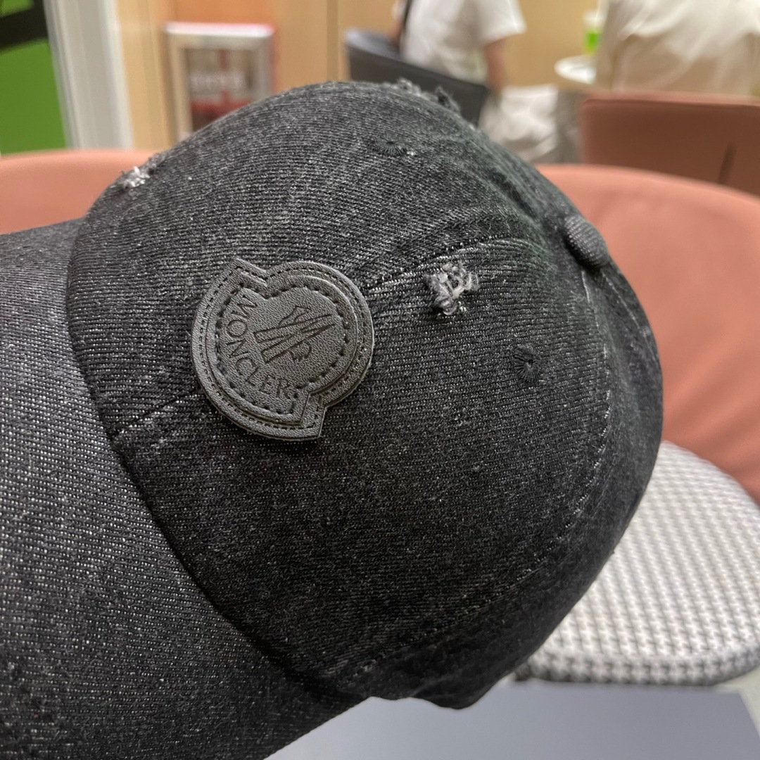  春夏新款 蒙口MONCLER牛仔破洞棒球帽，年轻时尚潮人穿搭色系，好看有质感！