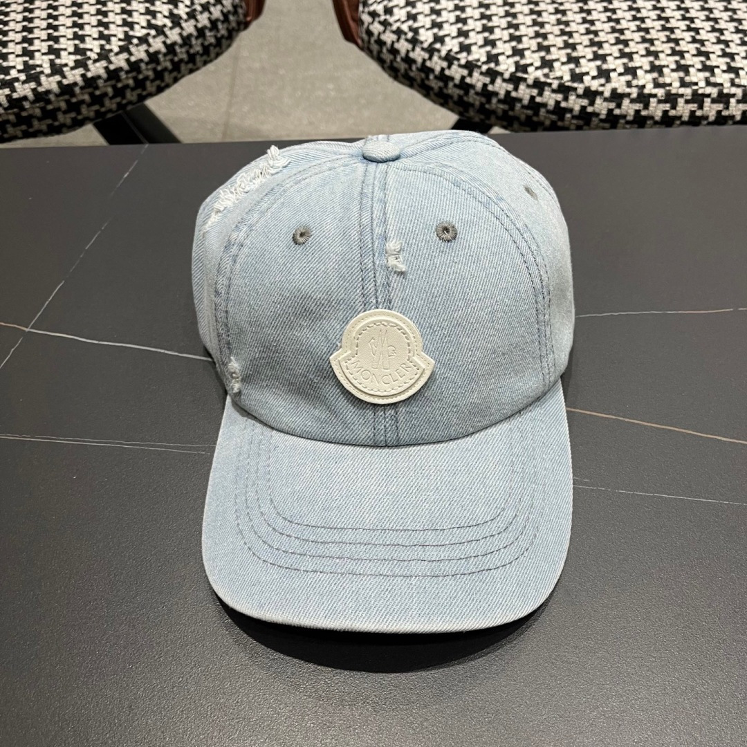 NO:348425,New spring and summer style with a covert MONCLER denim ripped baseball cap, young and fashionable trendy people wear colors, beautiful and textured!  Hat Straw Hat Fisherman Hat Baseball Hat, Hats, Moncler, espadrilles, hats春夏新款 蒙口MONCLER牛仔破洞棒球帽,年轻时尚潮人穿搭色系,好看有质感！帽子草帽渔夫帽棒球帽,帽子,Moncler,espadrilles,hats,hat