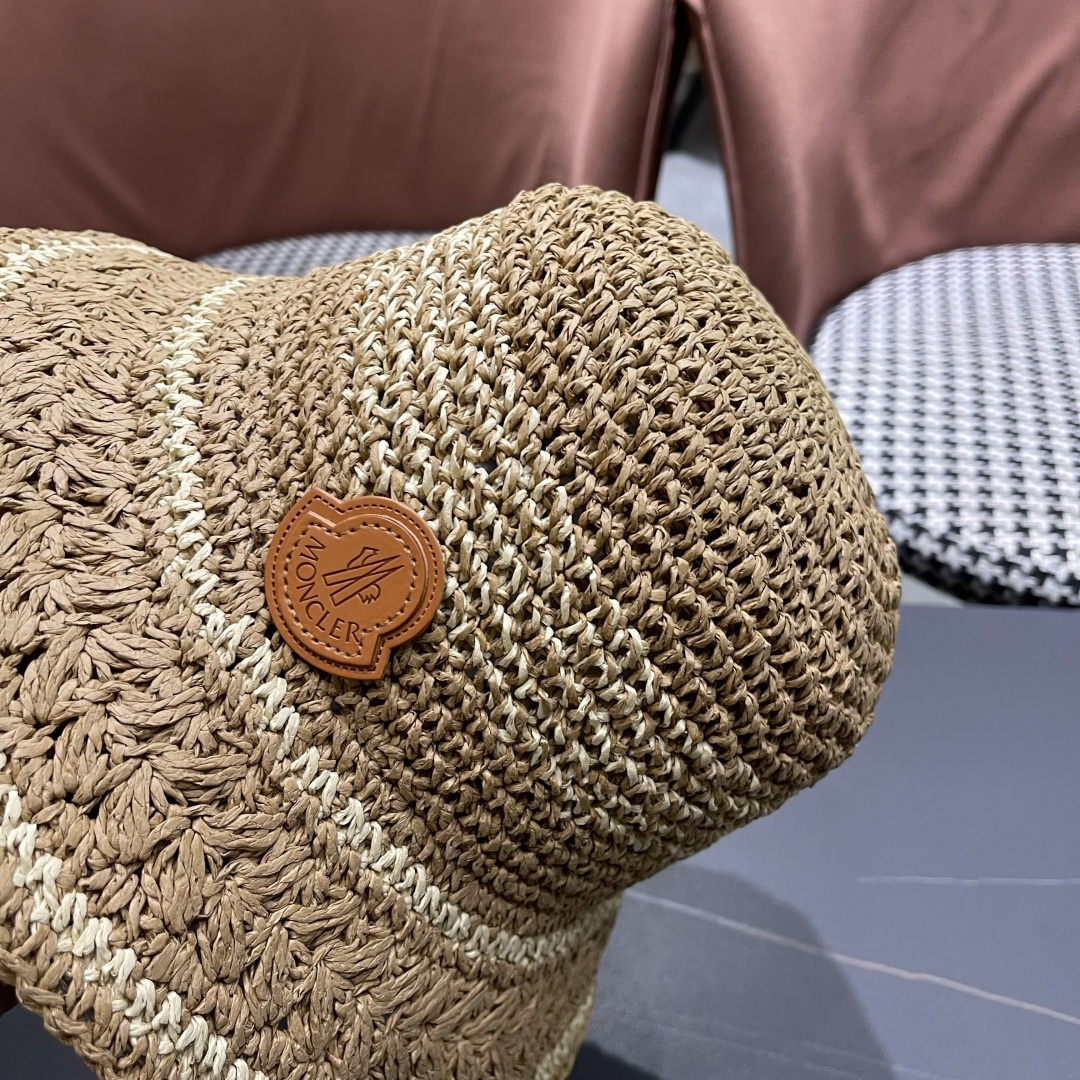  （蒙囗MONCLER海边度假条纹手工编织渔夫帽女夏法式镂空大帽檐遞阳防晒草帽
