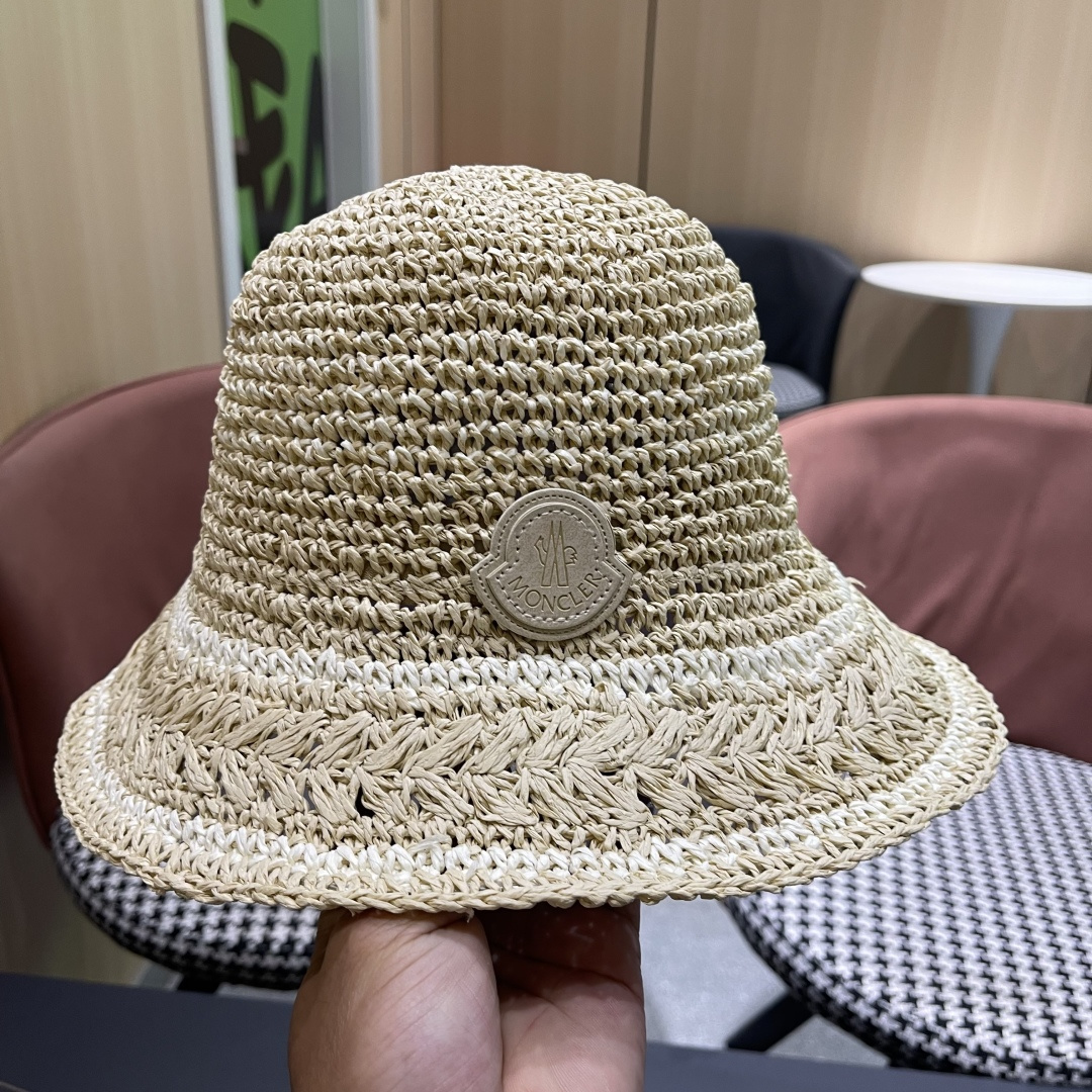  （蒙囗MONCLER海边度假条纹手工编织渔夫帽女夏法式镂空大帽檐遞阳防晒草帽
