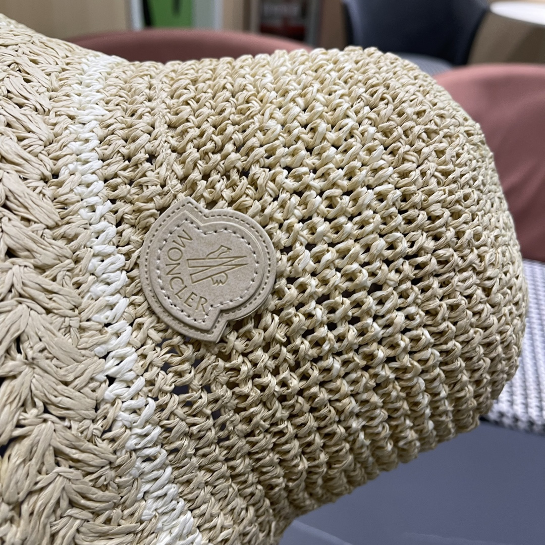  （蒙囗MONCLER海边度假条纹手工编织渔夫帽女夏法式镂空大帽檐遞阳防晒草帽
