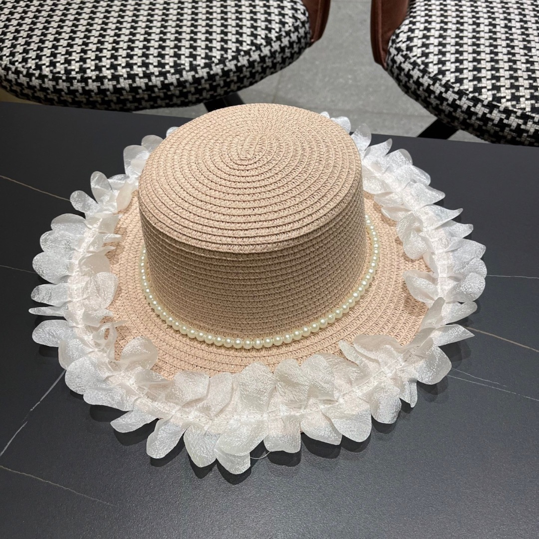  chanel香夸儿。2025新款法式蕾丝蝴蝶结包边草编平顶礼帽女夏夭出游放紫外线遮阳大沿草帽