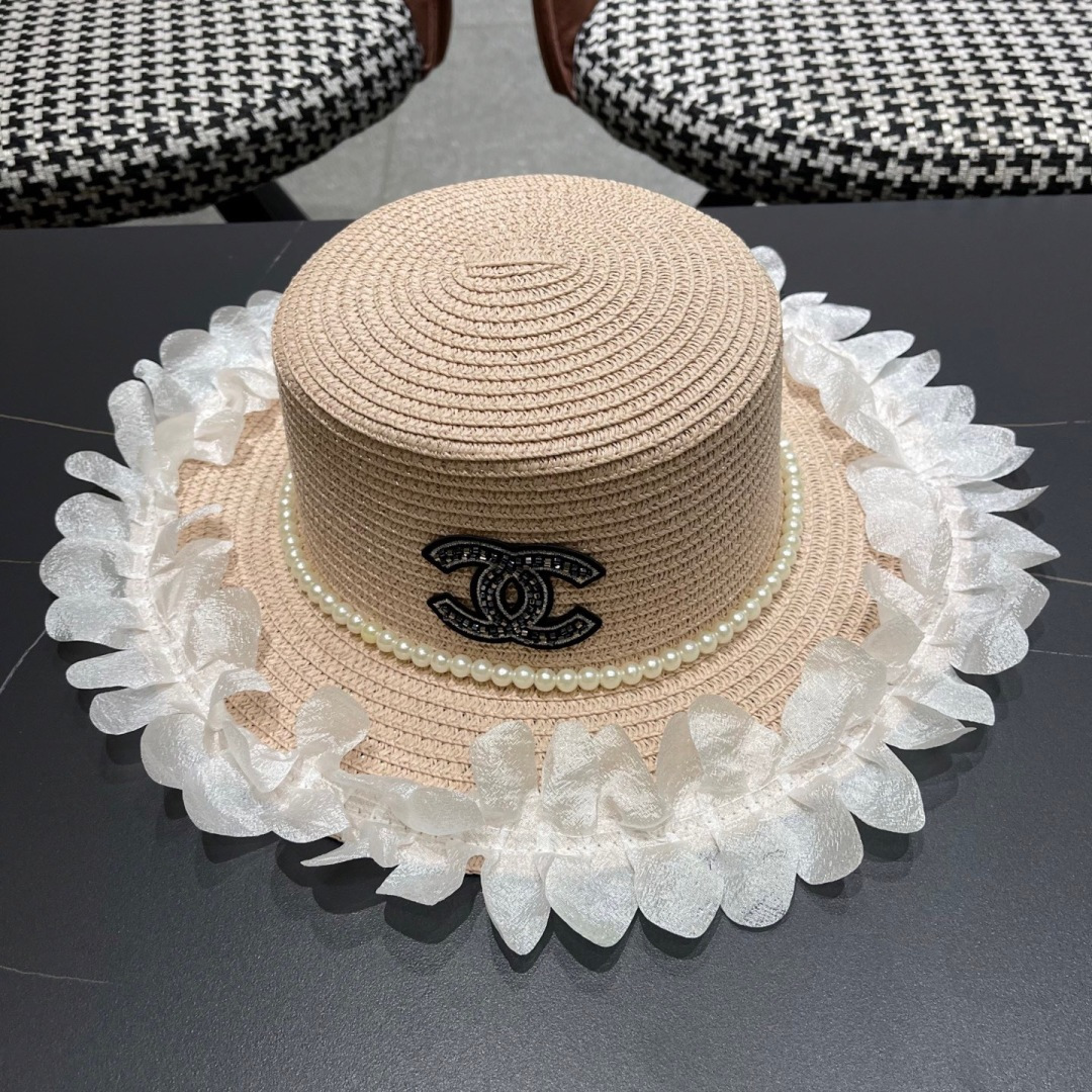  chanel香夸儿。2025新款法式蕾丝蝴蝶结包边草编平顶礼帽女夏夭出游放紫外线遮阳大沿草帽