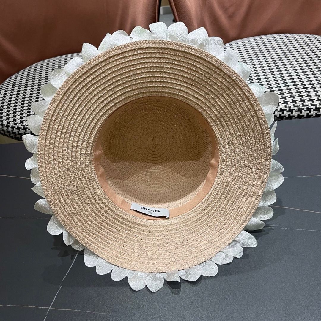  chanel香夸儿。2025新款法式蕾丝蝴蝶结包边草编平顶礼帽女夏夭出游放紫外线遮阳大沿草帽