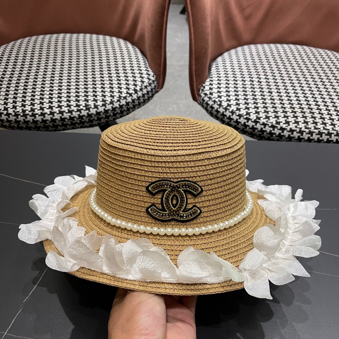  chanel香夸儿。2025新款法式蕾丝蝴蝶结包边草编平顶礼帽女夏夭出游放紫外线遮阳大沿草帽
