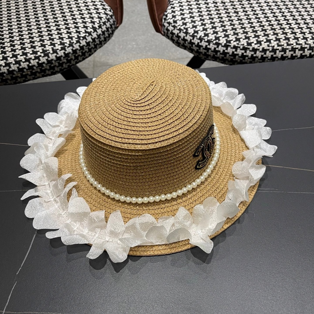  chanel香夸儿。2025新款法式蕾丝蝴蝶结包边草编平顶礼帽女夏夭出游放紫外线遮阳大沿草帽