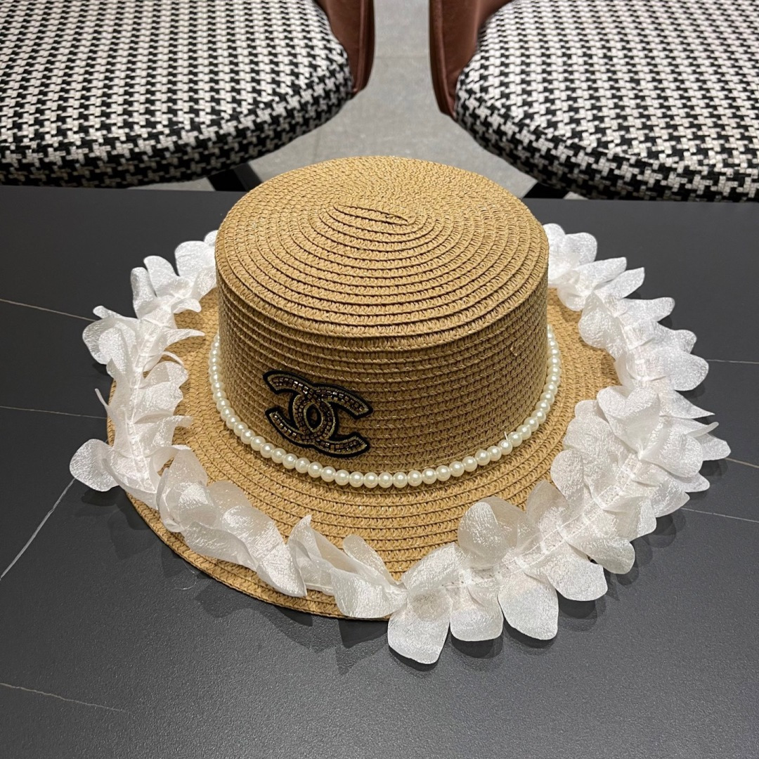  chanel香夸儿。2025新款法式蕾丝蝴蝶结包边草编平顶礼帽女夏夭出游放紫外线遮阳大沿草帽