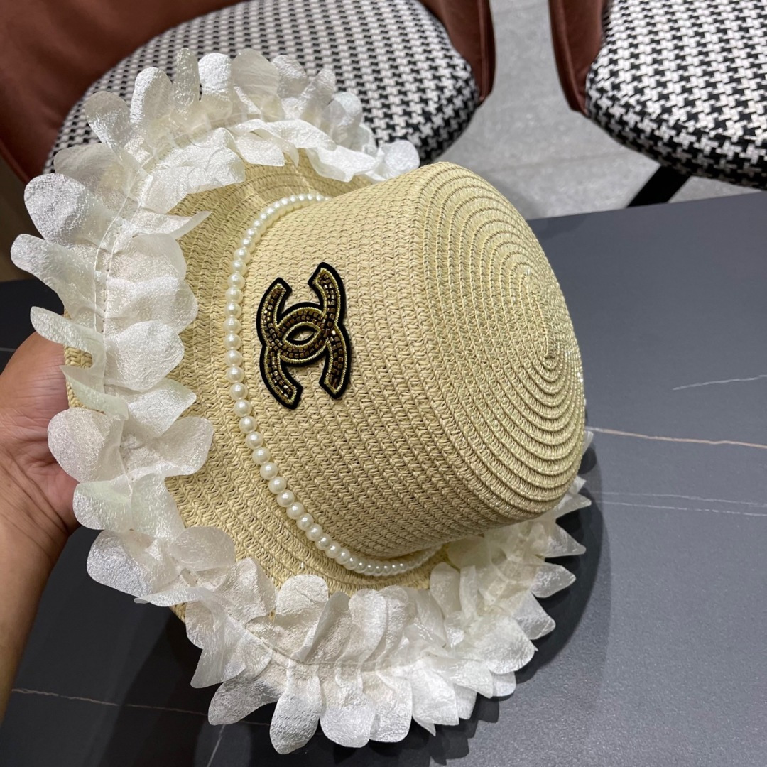  chanel香夸儿。2025新款法式蕾丝蝴蝶结包边草编平顶礼帽女夏夭出游放紫外线遮阳大沿草帽