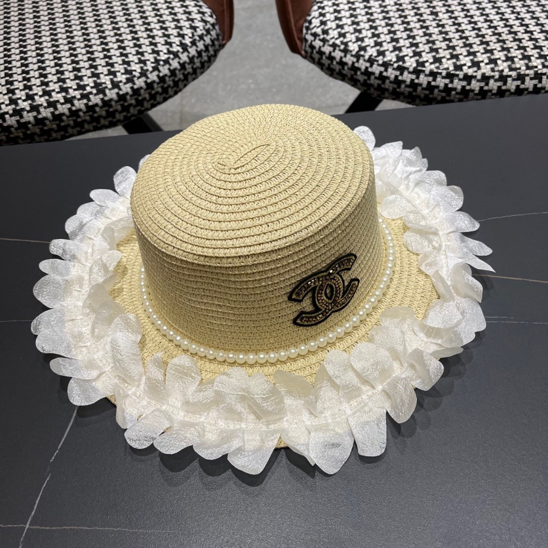  chanel香夸儿。2025新款法式蕾丝蝴蝶结包边草编平顶礼帽女夏夭出游放紫外线遮阳大沿草帽
