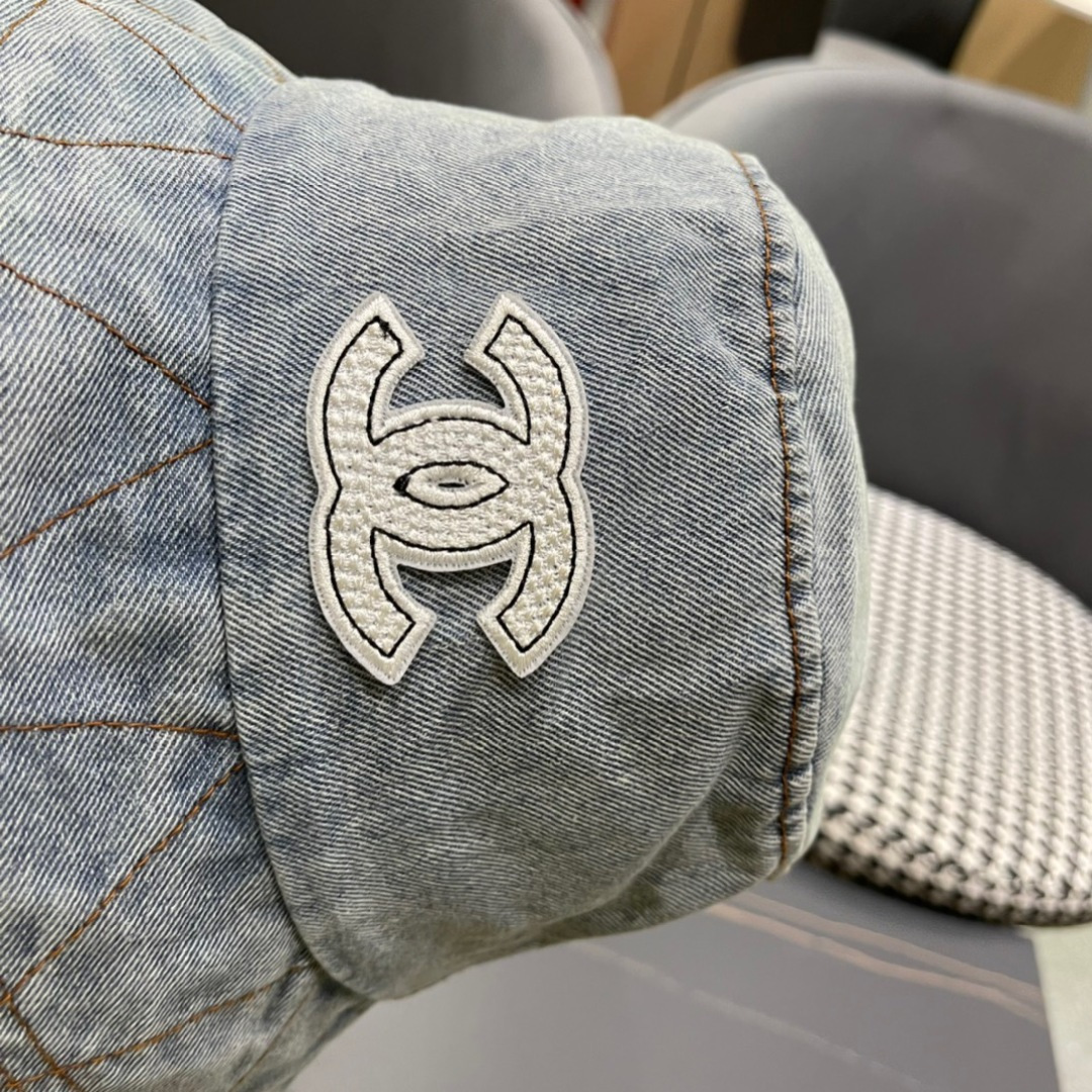 💛【CHANEL香奈儿】2025新款简约大牌牛仔渔夫帽🌈
遮阳百搭的一款～非常有质感