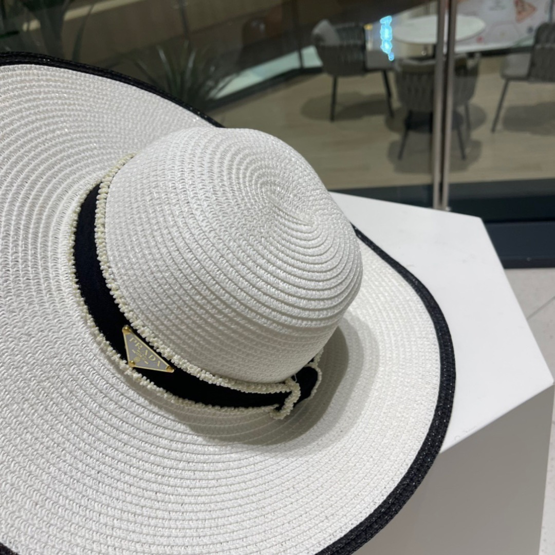  PRADA普拉达 新款大沿织带款草帽，旅行必备，超好搭配，赶紧入手！