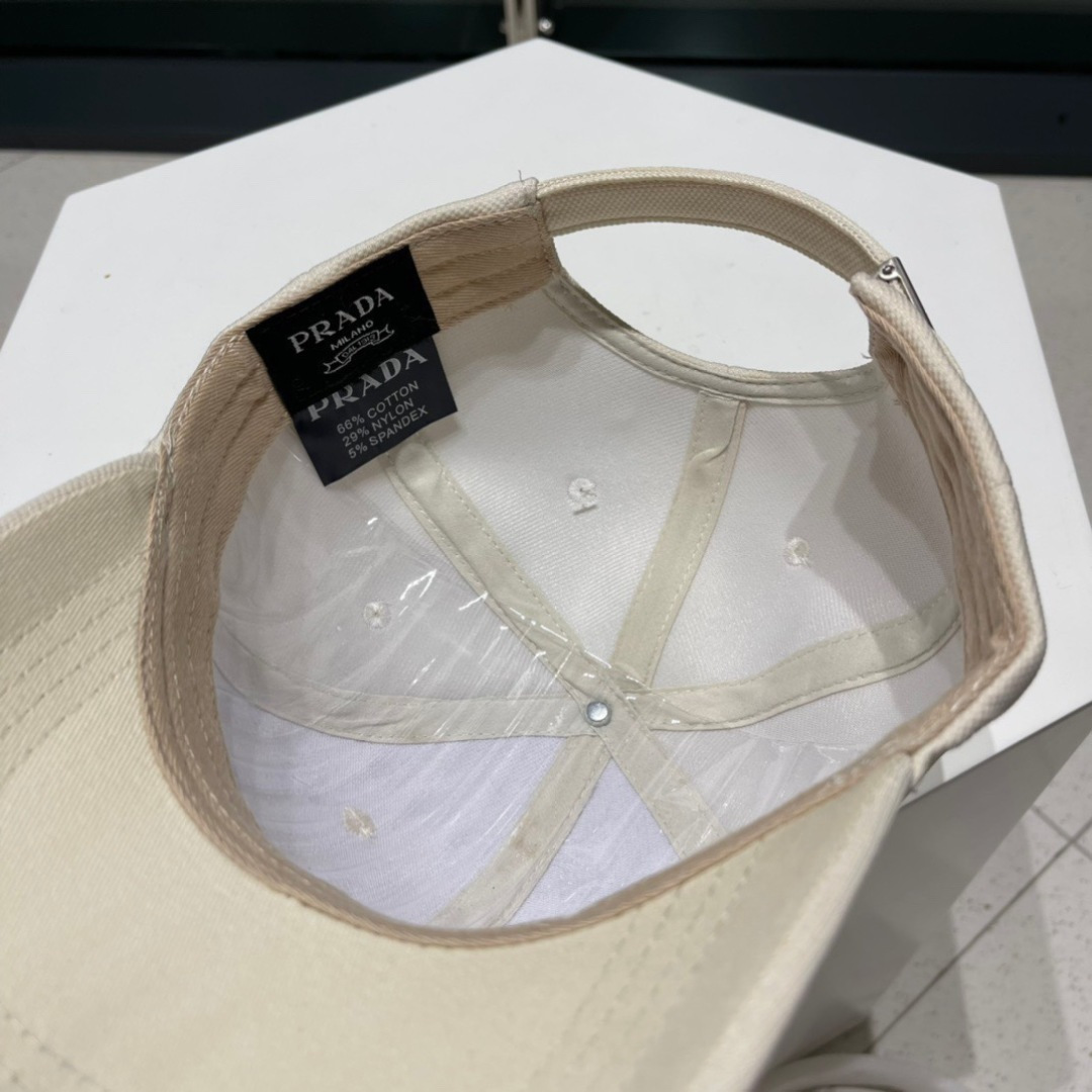 🧢Prada(普拉达)🧢经典原单棒球帽，普拉三角标达气质帽沿，可调节魔术贴片💢男女通用