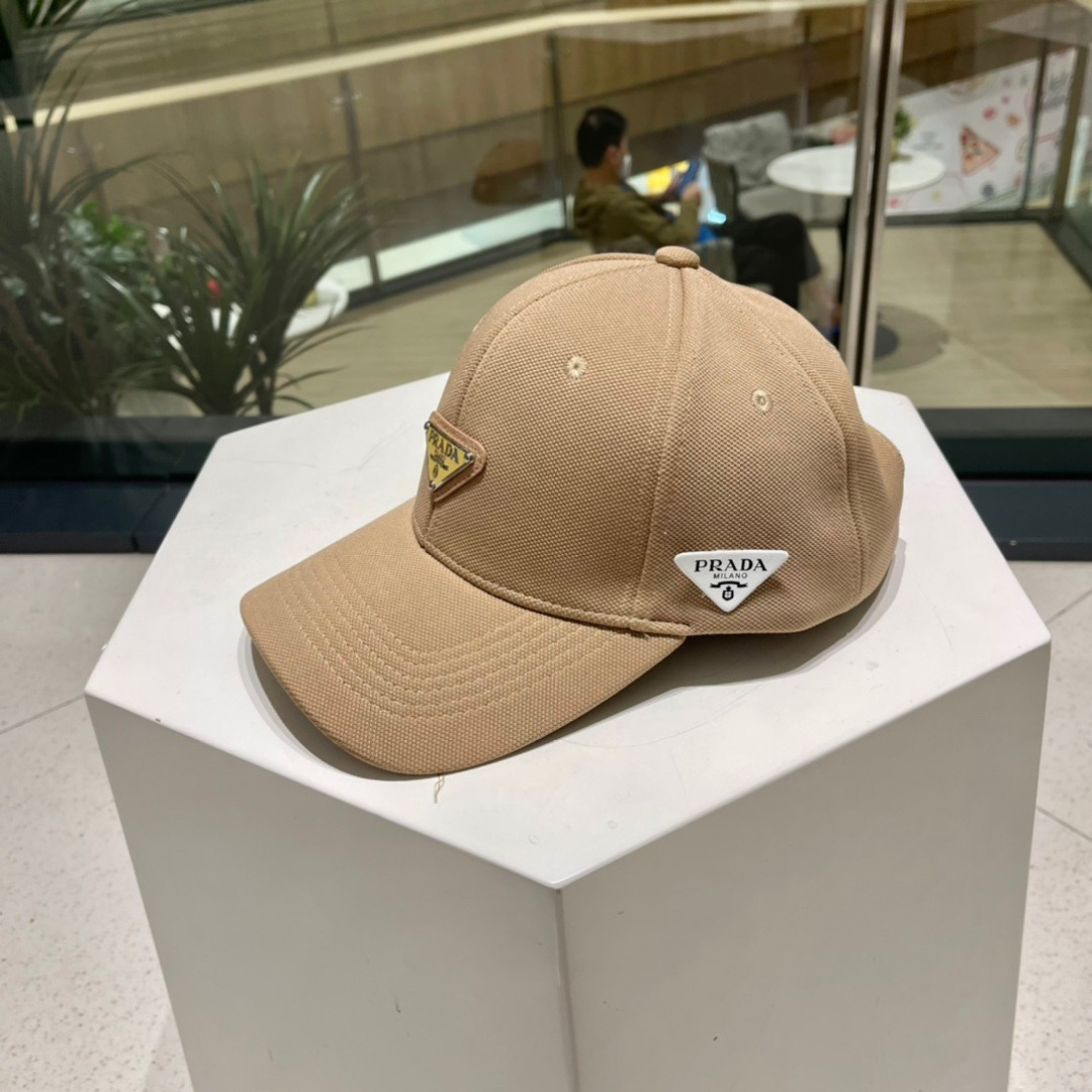 🧢Prada(普拉达)🧢经典原单棒球帽，普拉三角标达气质帽沿，可调节魔术贴片💢男女通用