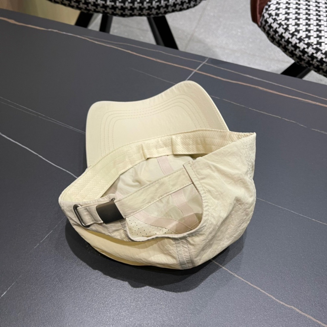  Prada普拉达 2025早春新款超薄透气款棒球帽，经典款男女通用