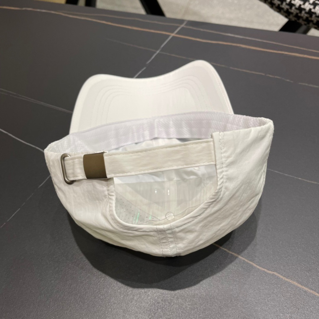  Prada普拉达 2025早春新款超薄透气款棒球帽，经典款男女通用