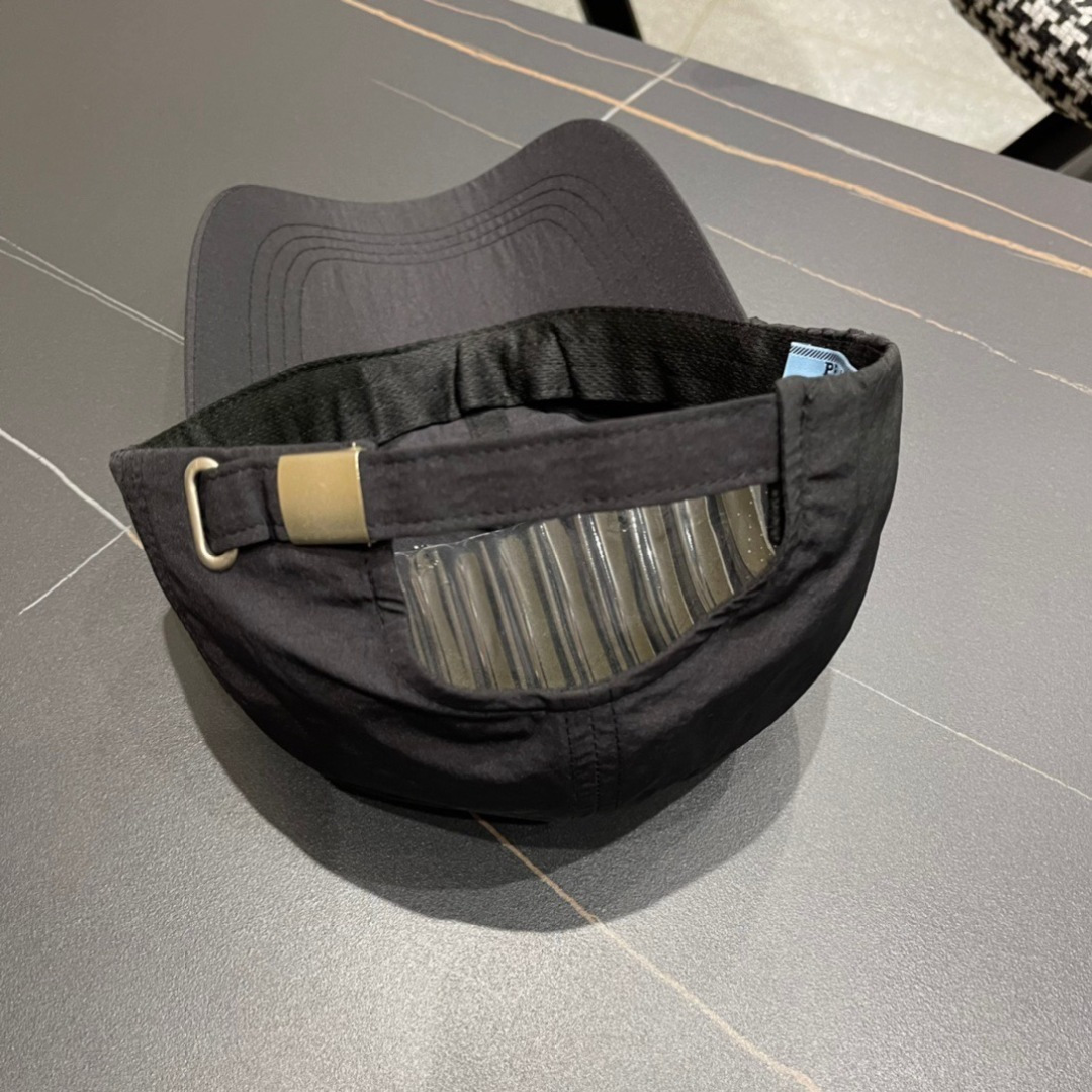  Prada普拉达 2025早春新款超薄透气款棒球帽，经典款男女通用