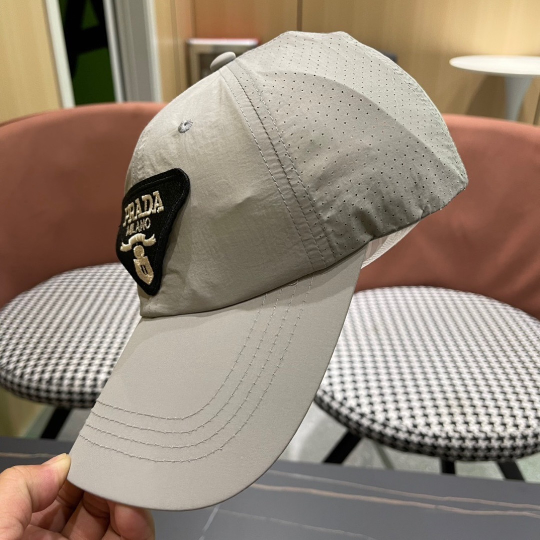  Prada普拉达 2025早春新款超薄透气款棒球帽，经典款男女通用