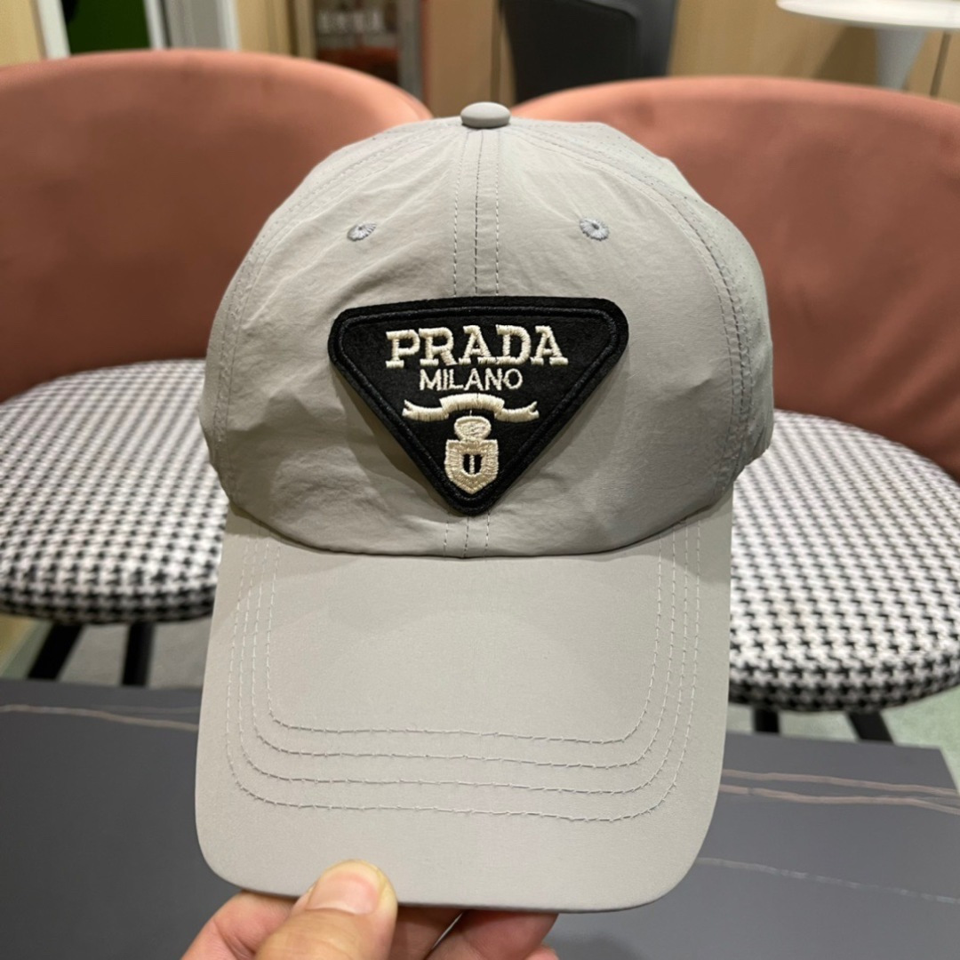  Prada普拉达 2025早春新款超薄透气款棒球帽，经典款男女通用
