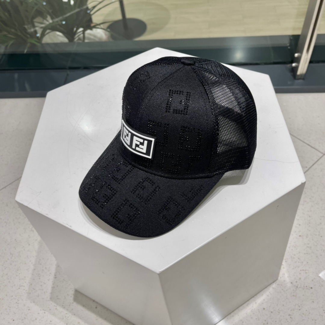  FENDI芬迪 老花系列棒球帽🧢 经典FF中古单品，气质穿搭单品，质量杠杠强