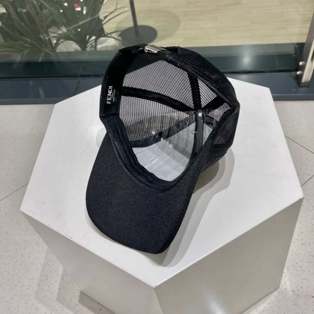  FENDI芬迪 老花系列棒球帽🧢 经典FF中古单品，气质穿搭单品，质量杠杠强