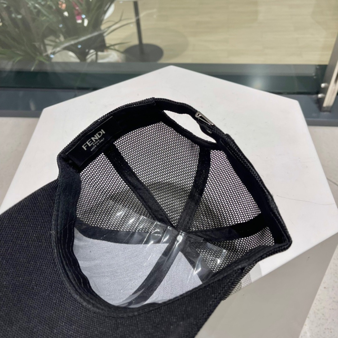  FENDI芬迪 老花系列棒球帽🧢 经典FF中古单品，气质穿搭单品，质量杠杠强