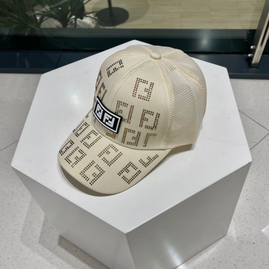  FENDI芬迪 老花系列棒球帽🧢 经典FF中古单品，气质穿搭单品，质量杠杠强