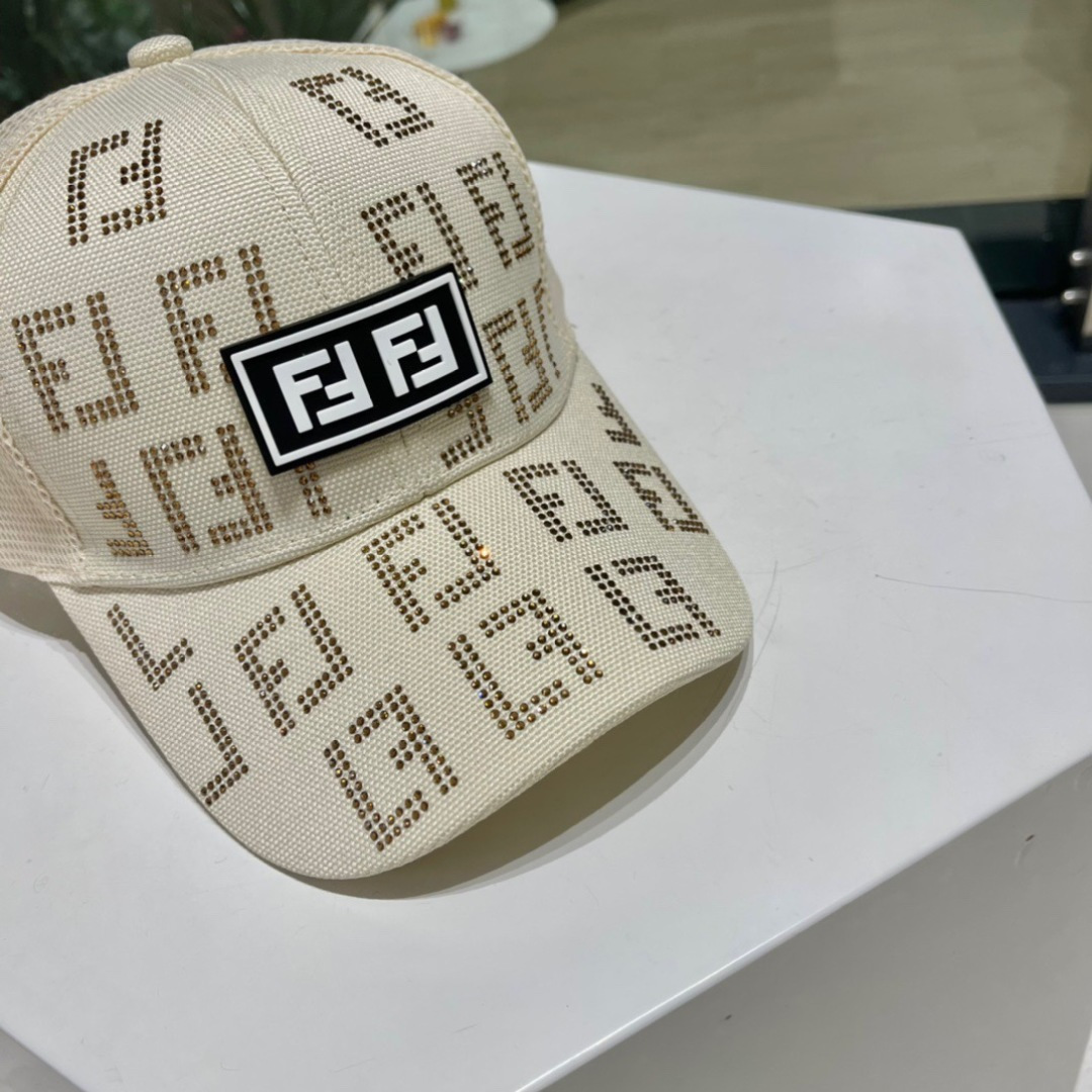  FENDI芬迪 老花系列棒球帽🧢 经典FF中古单品，气质穿搭单品，质量杠杠强