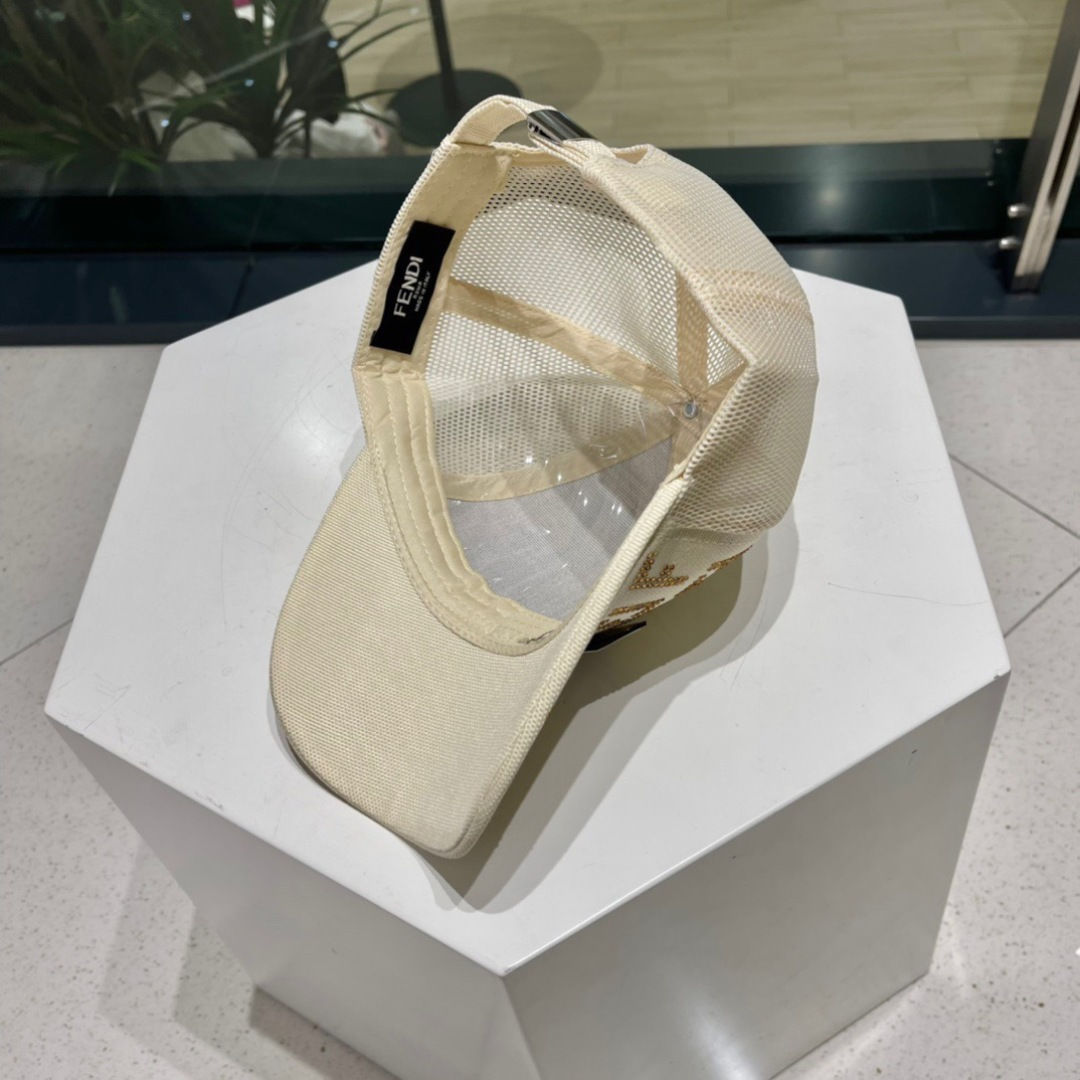  FENDI芬迪 老花系列棒球帽🧢 经典FF中古单品，气质穿搭单品，质量杠杠强