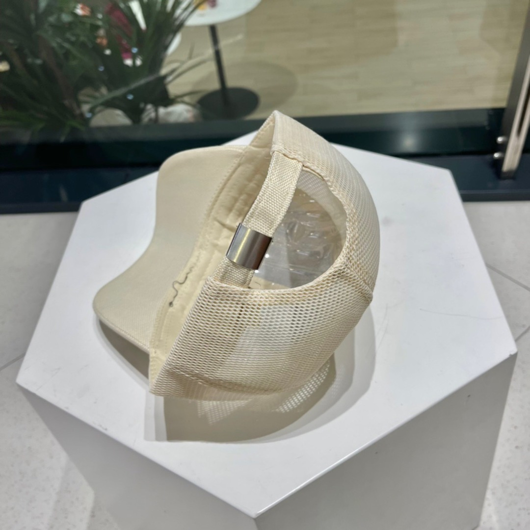  FENDI芬迪 老花系列棒球帽🧢 经典FF中古单品，气质穿搭单品，质量杠杠强