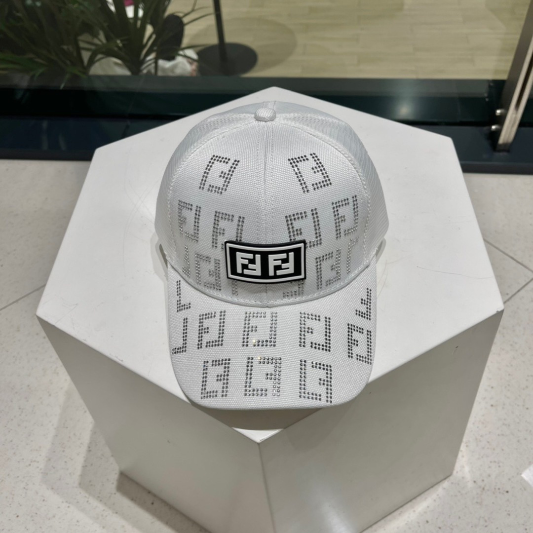  FENDI芬迪 老花系列棒球帽🧢 经典FF中古单品，气质穿搭单品，质量杠杠强