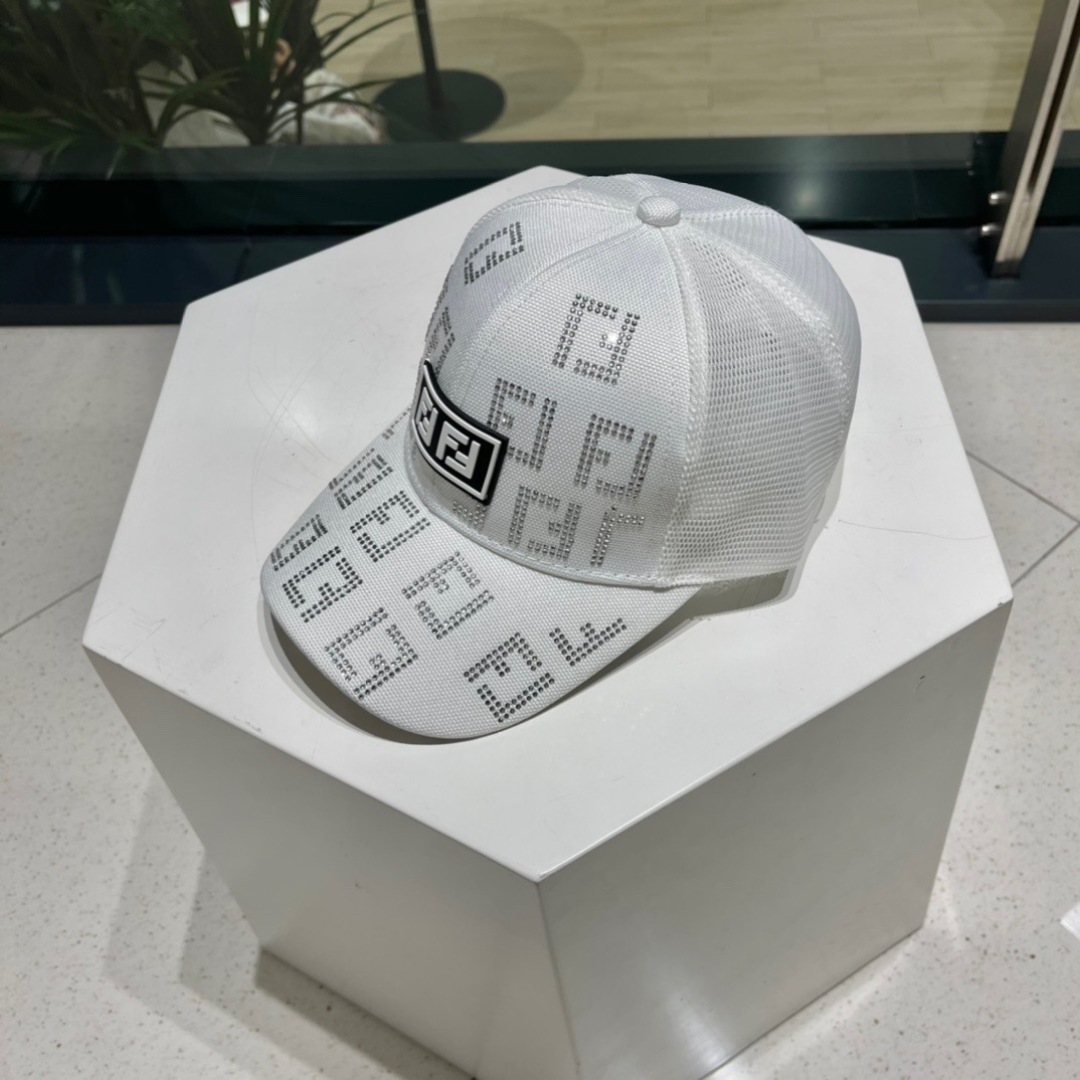  FENDI芬迪 老花系列棒球帽🧢 经典FF中古单品，气质穿搭单品，质量杠杠强