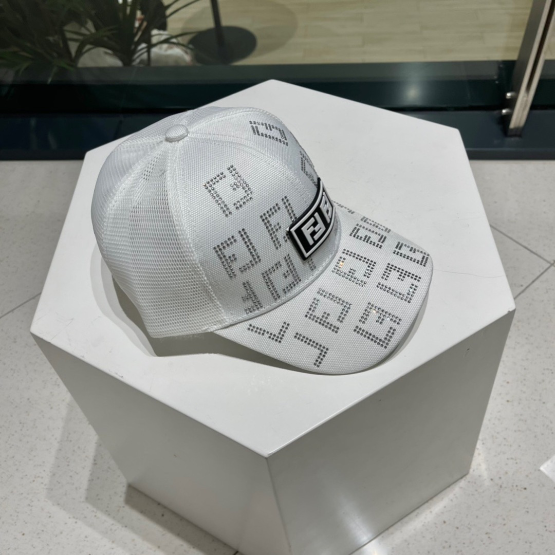  FENDI芬迪 老花系列棒球帽🧢 经典FF中古单品，气质穿搭单品，质量杠杠强