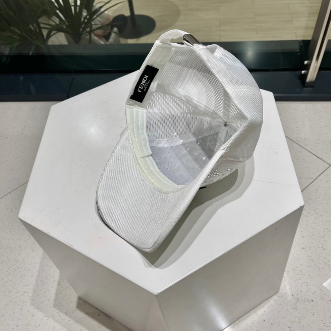  FENDI芬迪 老花系列棒球帽🧢 经典FF中古单品，气质穿搭单品，质量杠杠强