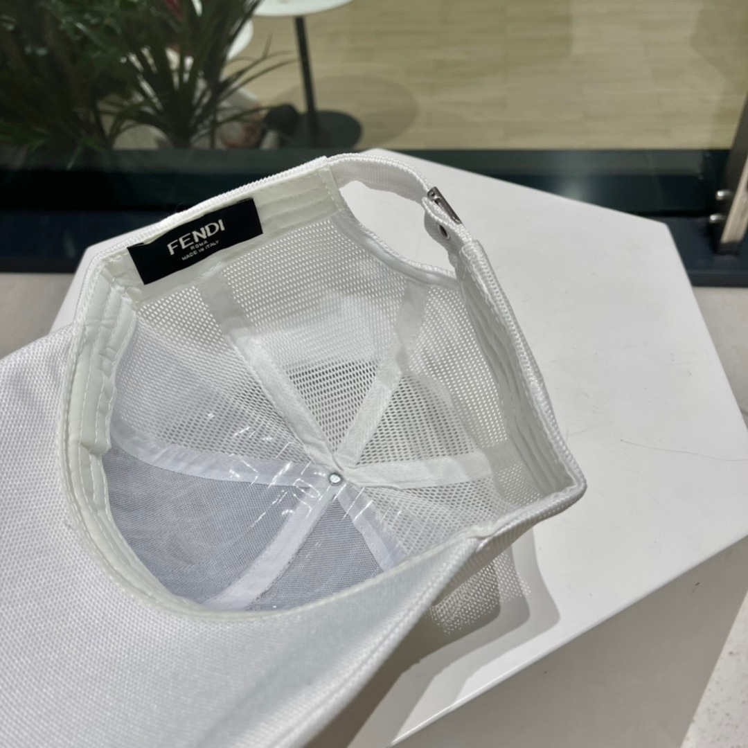  FENDI芬迪 老花系列棒球帽🧢 经典FF中古单品，气质穿搭单品，质量杠杠强