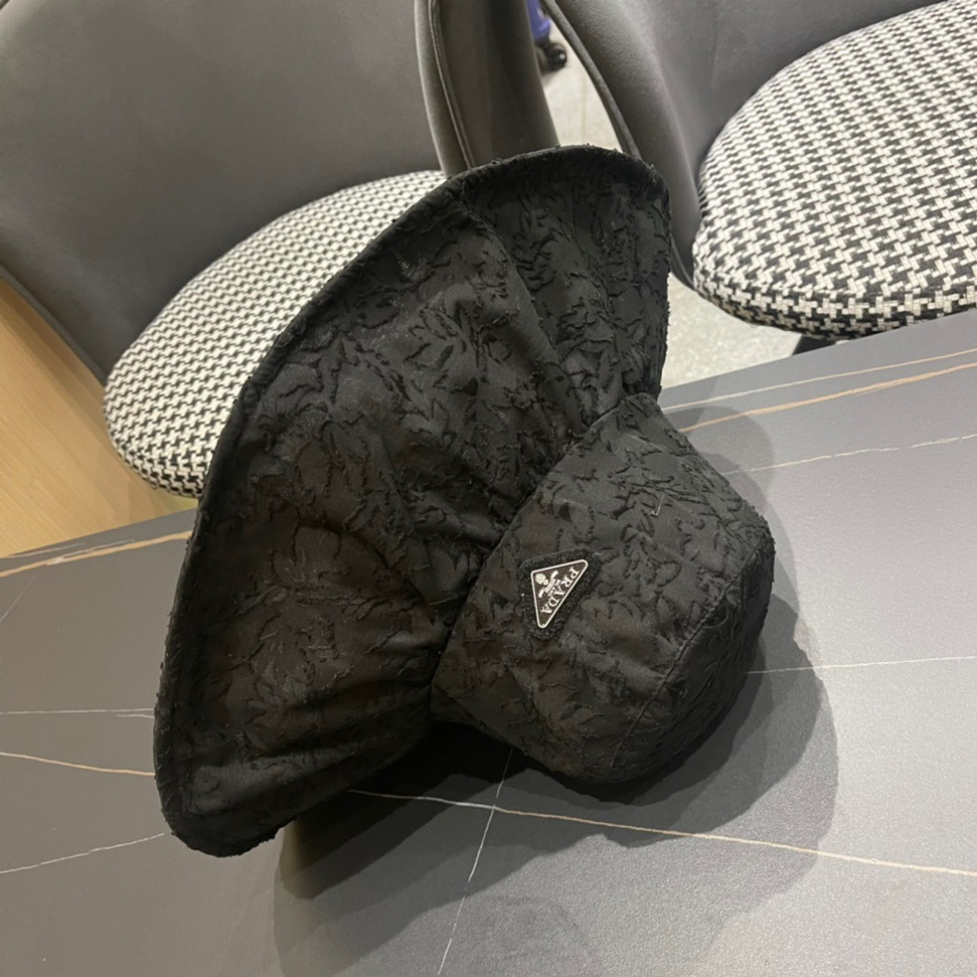  普拉达PrADA遮阳帽女防晒遮阳渔夫帽韩版字母折边百搭户外出游太阳帽