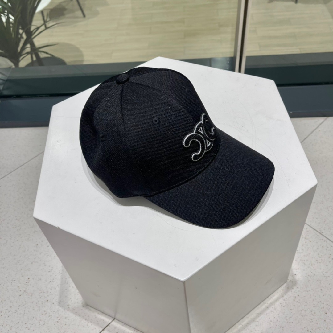 CELIN 赛琳ss新款凯旋门刺绣棒球帽🧢帽型完全按照定做。凯旋门图案章仔区别市面版本，大小及圈圈毛质感