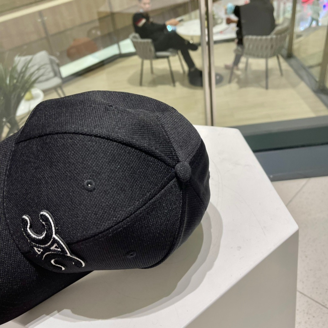 CELIN 赛琳ss新款凯旋门刺绣棒球帽🧢帽型完全按照定做。凯旋门图案章仔区别市面版本，大小及圈圈毛质感