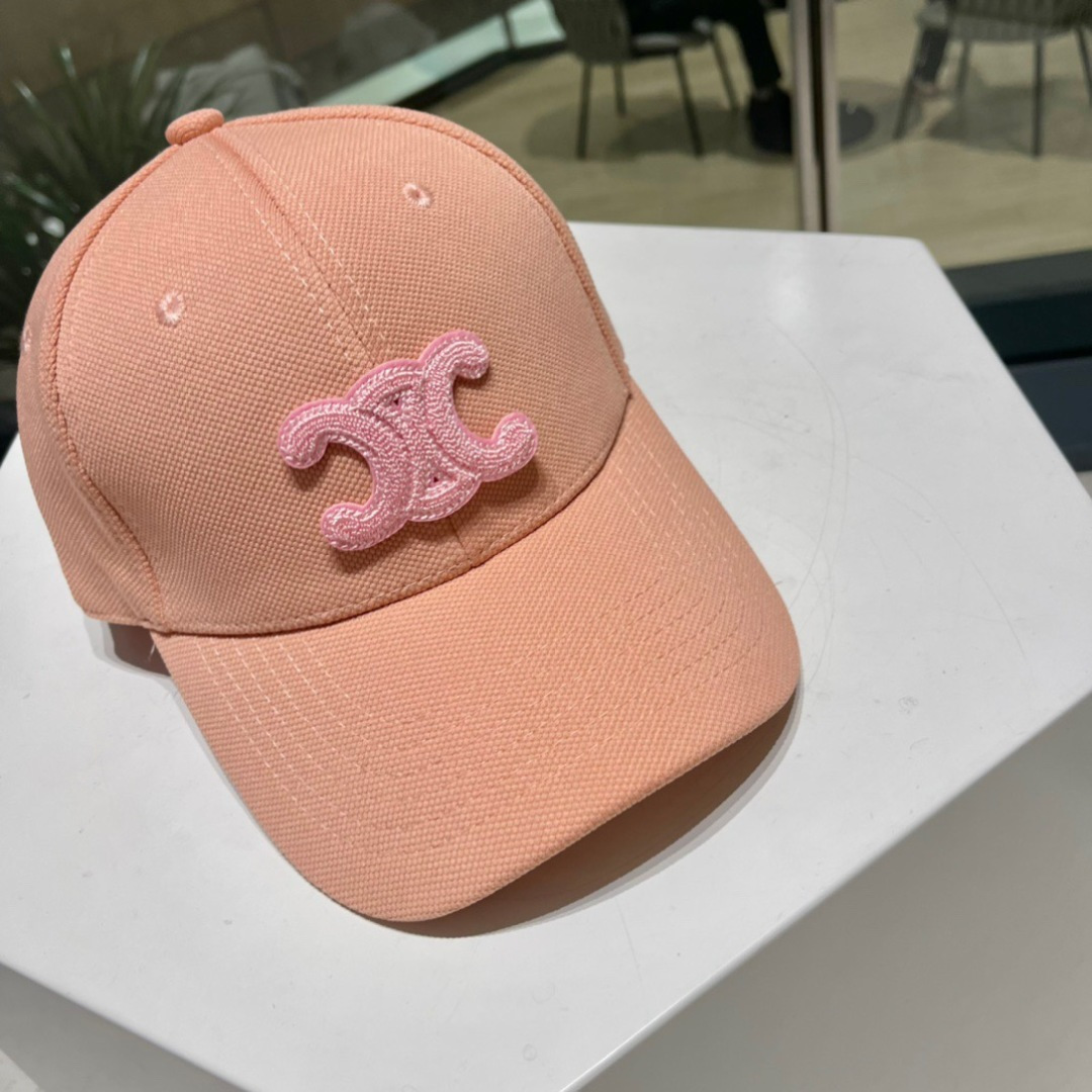 CELIN 赛琳ss新款凯旋门刺绣棒球帽🧢帽型完全按照定做。凯旋门图案章仔区别市面版本，大小及圈圈毛质感