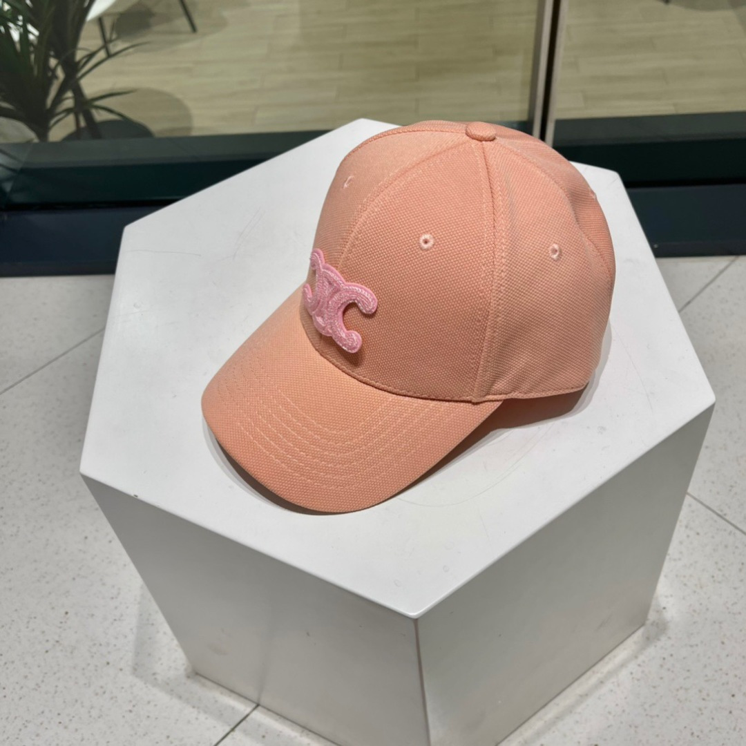 CELIN 赛琳ss新款凯旋门刺绣棒球帽🧢帽型完全按照定做。凯旋门图案章仔区别市面版本，大小及圈圈毛质感