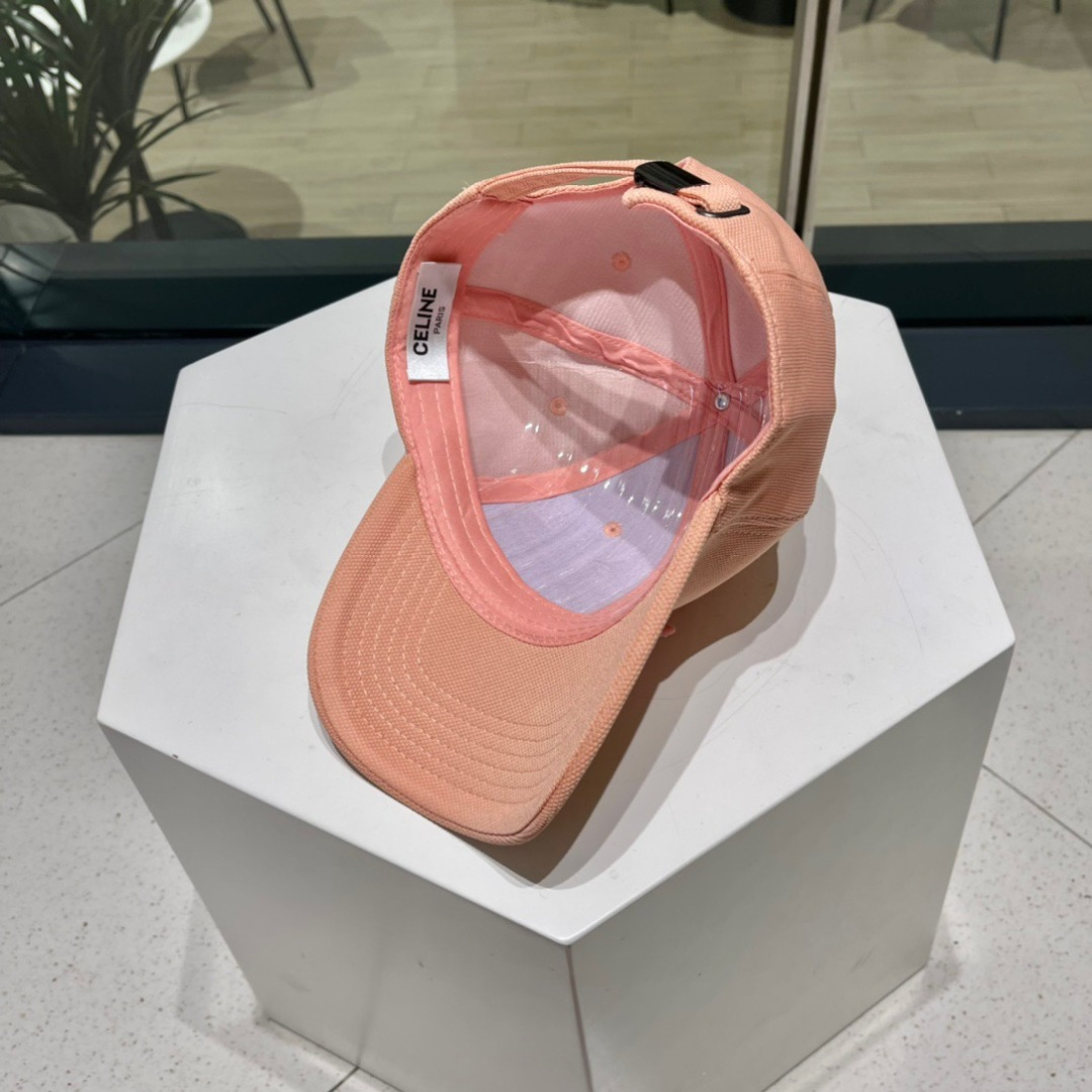 CELIN 赛琳ss新款凯旋门刺绣棒球帽🧢帽型完全按照定做。凯旋门图案章仔区别市面版本，大小及圈圈毛质感