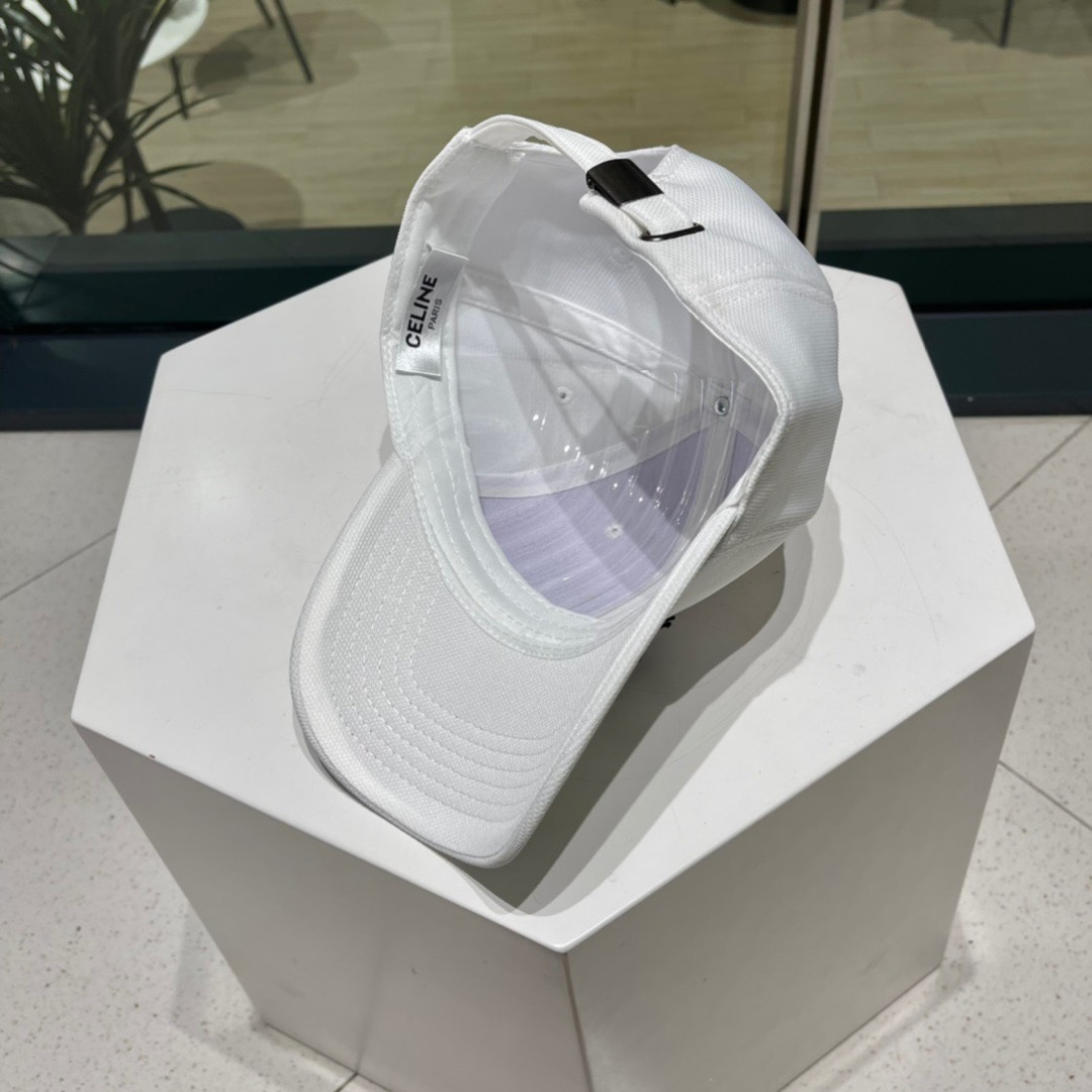 CELIN 赛琳ss新款凯旋门刺绣棒球帽🧢帽型完全按照定做。凯旋门图案章仔区别市面版本，大小及圈圈毛质感