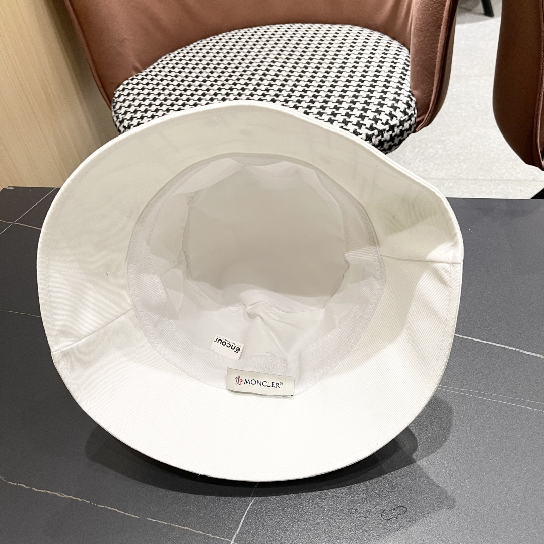  MONCLER蒙口🎩夏季新款亮片渔夫帽女百搭重工水钻，遮阳盆帽显脸小牛仔防晒太阳帽