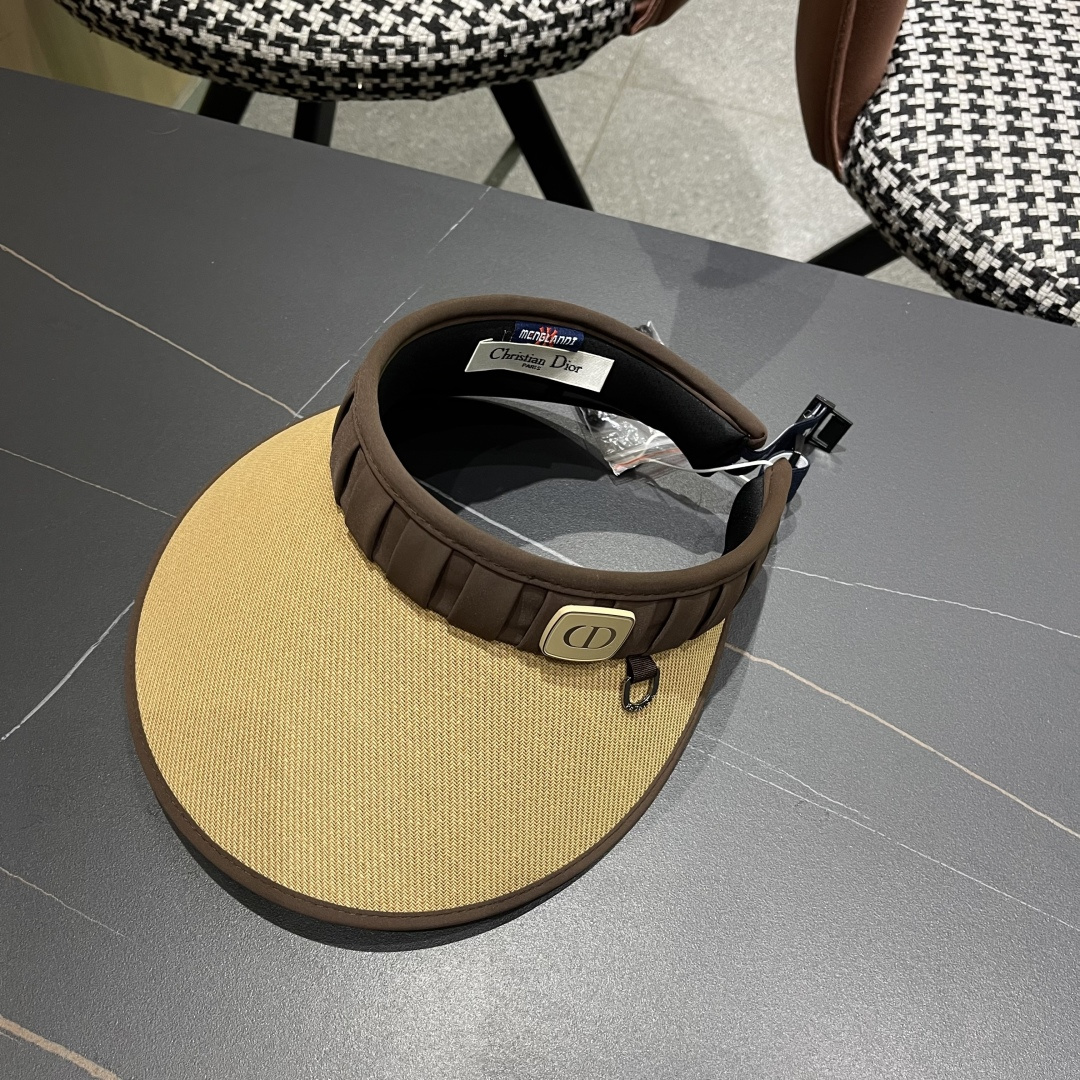  迪奥Dior新款大帽檐防晒帽空顶草帽遮阳帽女春夏防
紫外线太阳帽沙滩帽 回购率100%